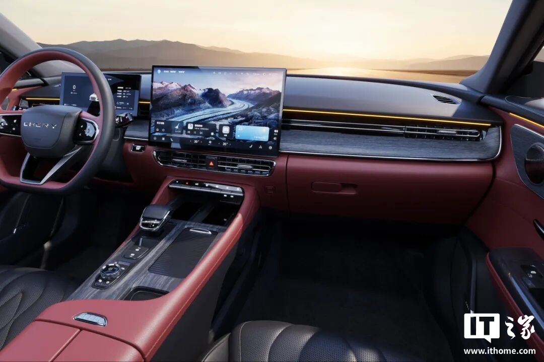 奇瑞艾瑞泽 8 PRO 400T 车型上市:零百加速 6.6 秒,13.29 万元 图片