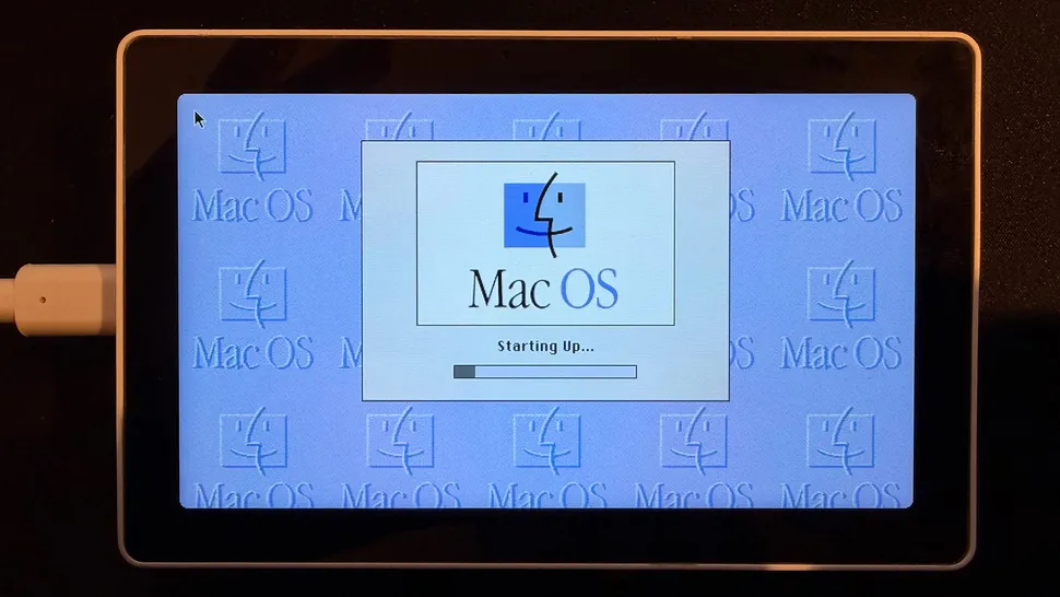5 英寸开发板复刻苹果 Macintosh 体验,成功运行 Mac OS 8.1