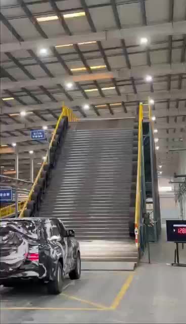 比亚迪把天门山天梯搬进了厂房:2026 款仰望 U8 完成超千次极限爬坡测试,3 月 5 日正式发布